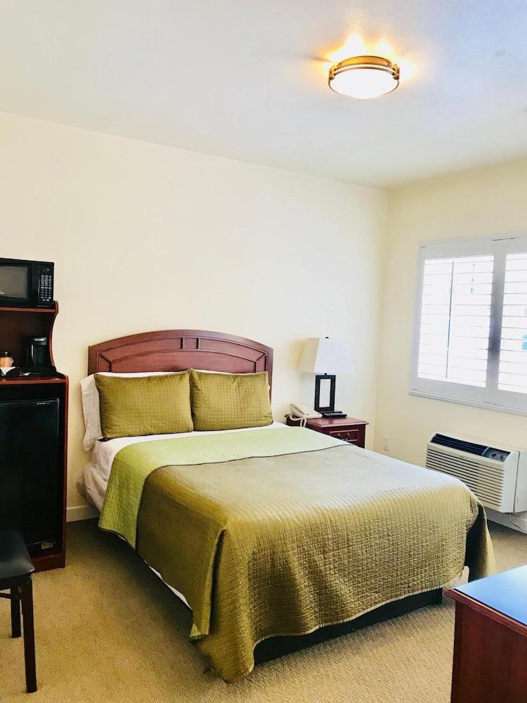 Bella Capri Inn And Suites Camarillo Extérieur photo
